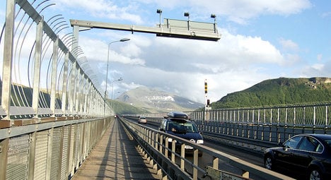 Norway mulls bridge fencing to tackle suicide