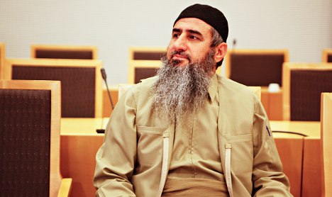Court overturns Mullah Krekar terror conviction