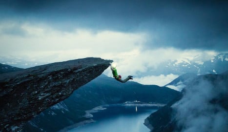 Norway climber slammed for Trolltunga stunt