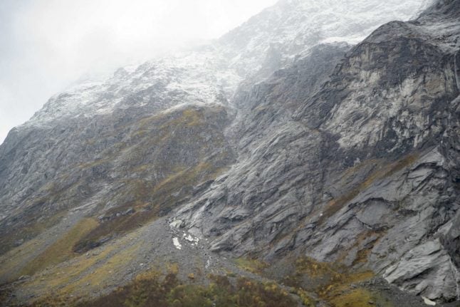 Norway authorities take measures to start landslide at Mannen mountain