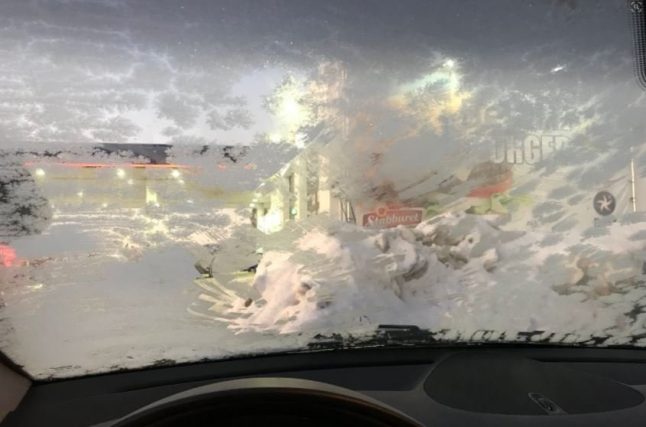 Norwegian driver loses licence after not scraping ice from window
