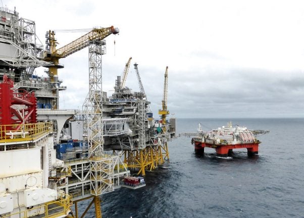 Norway sovereign wealth fund, world’s biggest, to dump oil and gas