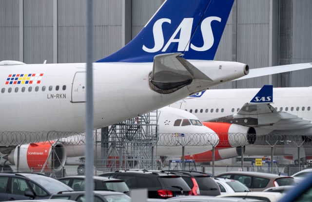 SAS starts talks with unions to end six-day strike