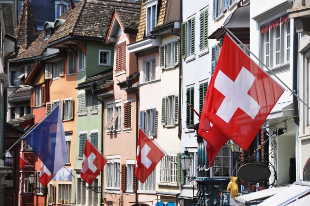Europe & You: An interesting new Brexit poll and what’s Switzerland’s problem with the EU?
