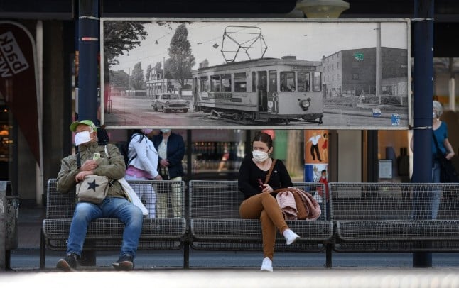200,000 would need to wear face masks to stop one new infection: Norway health agency