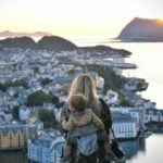 How many people move to Norway for family reasons, and where do they come from?